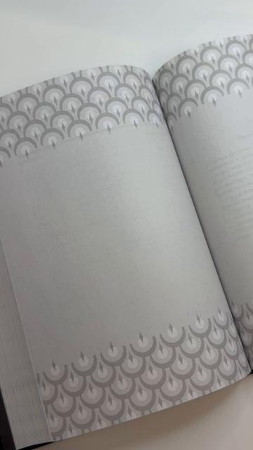 Книга Большая книга мудрости (с короной) () — 3