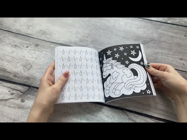 Книга Я люблю раскрашивать единорогов () — 3