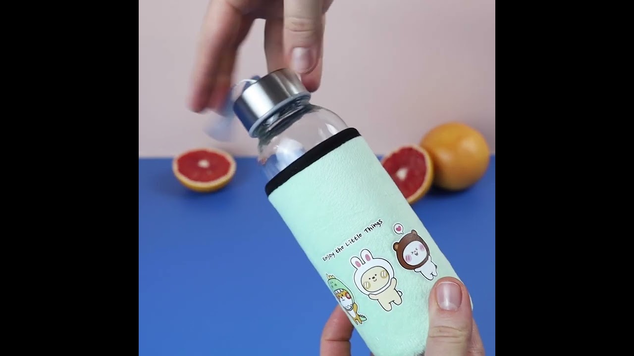 Бутылка в чехле велюр Kawaii Зверюшки Enjoy the little things (стекло) (300мл) 2954973 — 3