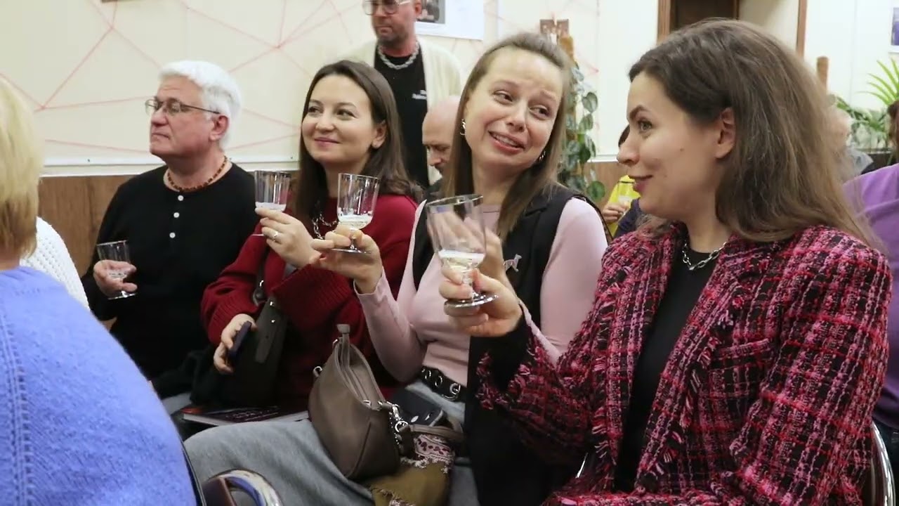 Книга Русское вино. Время открытий! Российские виноделы против самых распространенных винных заблуждений (Евгения Озерная) — 4