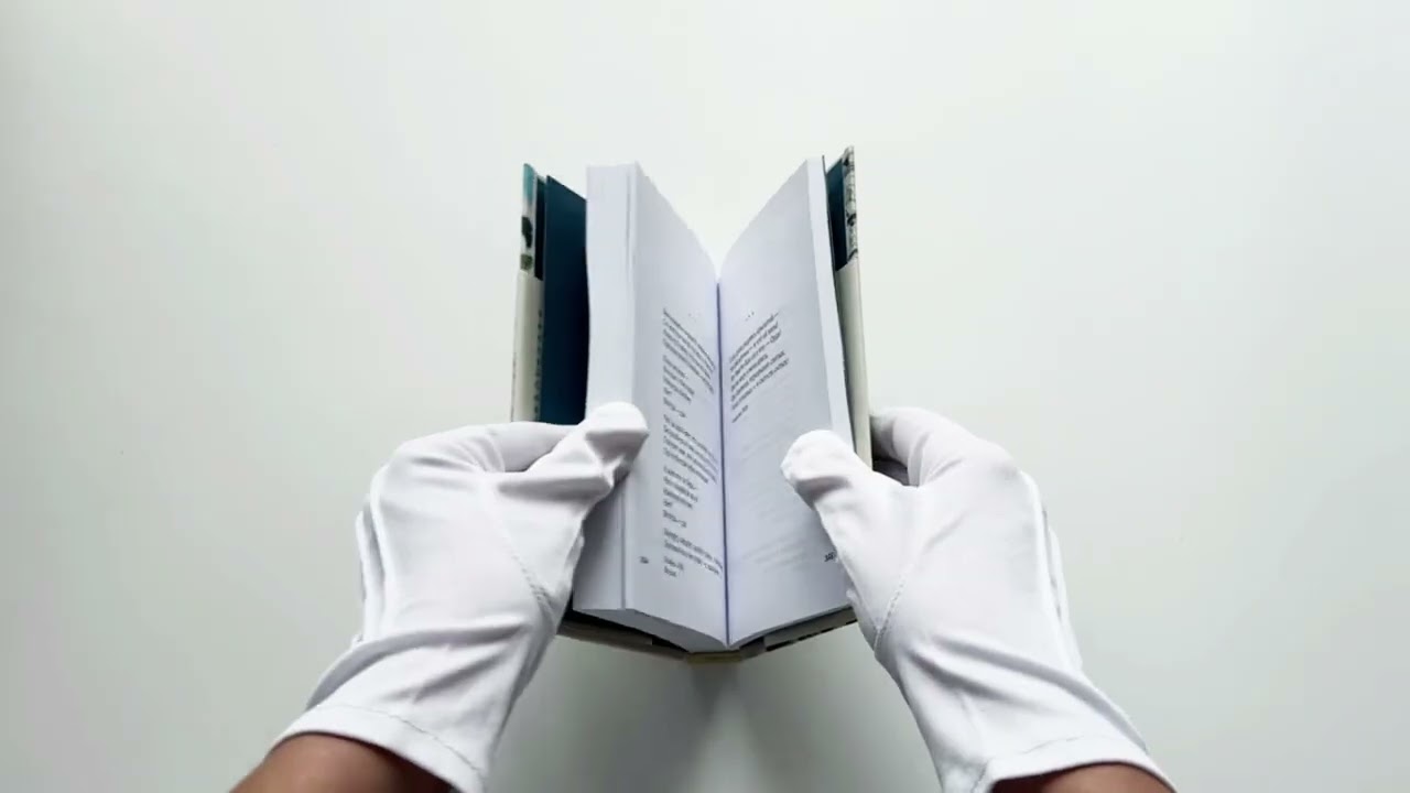 Книга Поэты Серебряного века (Иннокентий Анненский, Константин Бальмонт, Зинаида Гиппиус, Максимилиан Волошин, Игорь Северянин, Велимир Хлебников, Федор Сологуб, Николай Гумилев, Владимир Маяковский, Анна Ахматова, Марина Цветаева, Александр Блок, Борис Пастернак, Осип Мандельштам, Сергей Есенин, Владислав Ходасевич, Владимир Соловьев, Андрей Белый, Валерий Брюсов, Вячеслав Иванов, Дмитрий Мережковский, М Кузьмин) — 3